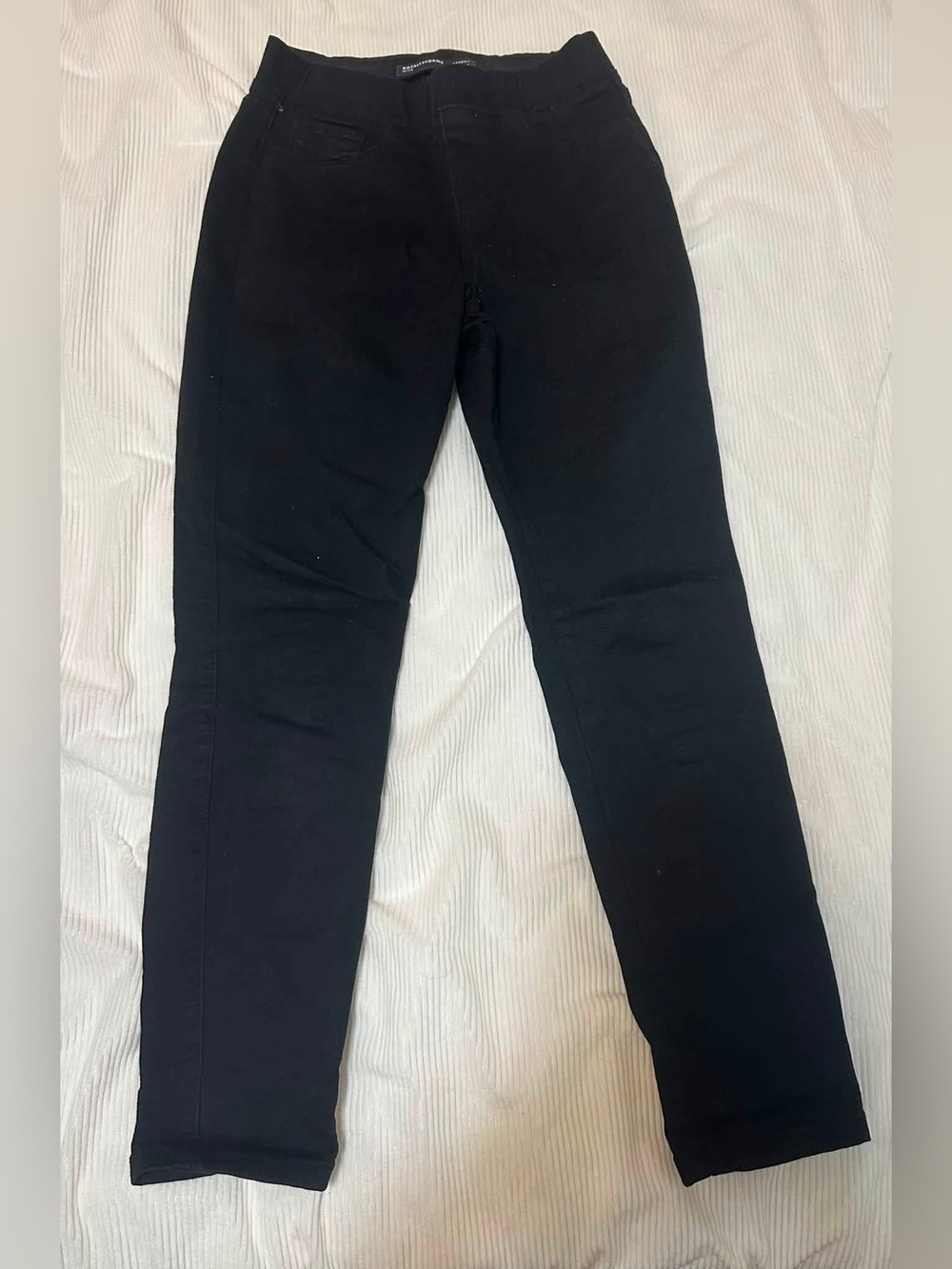 Women’s Black Straight-Leg Jeggings - Classic Everyday Style